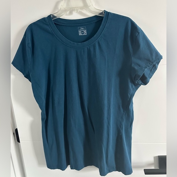 💝 Women’s Sexy Basics Short Sleeve Shirt 💝 - Picture 4 of 5
